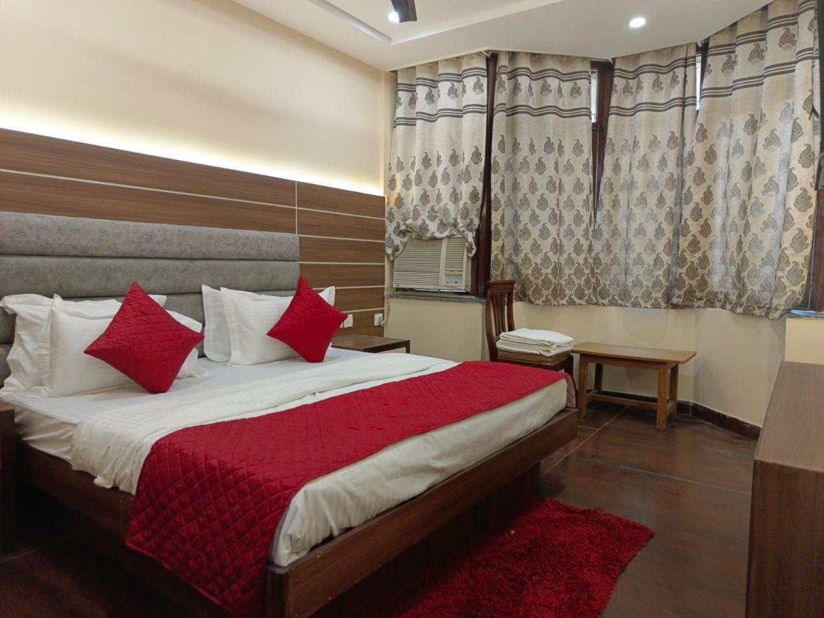 Hotel Batra Home Nizamuddin Нью-Дели Экстерьер фото