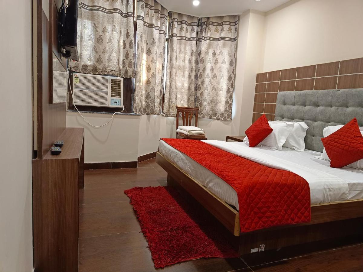Hotel Batra Home Nizamuddin Нью-Дели Экстерьер фото