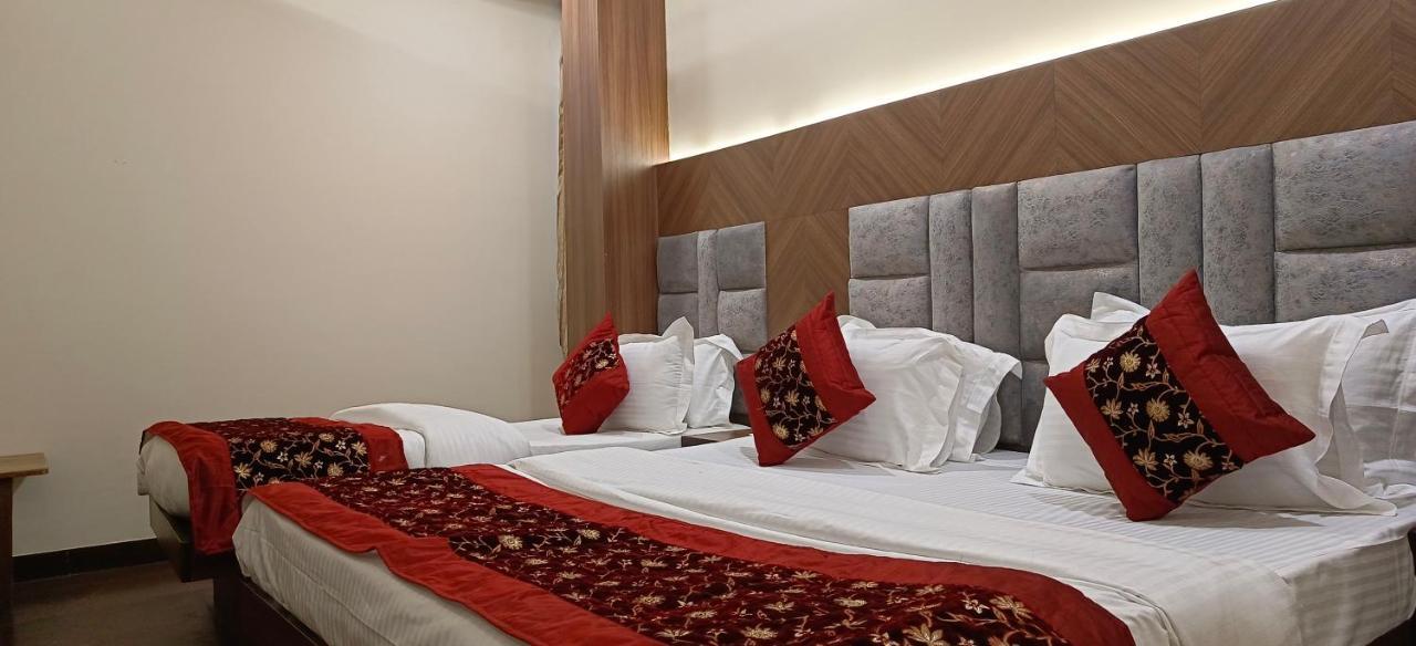 Hotel Batra Home Nizamuddin Нью-Дели Экстерьер фото