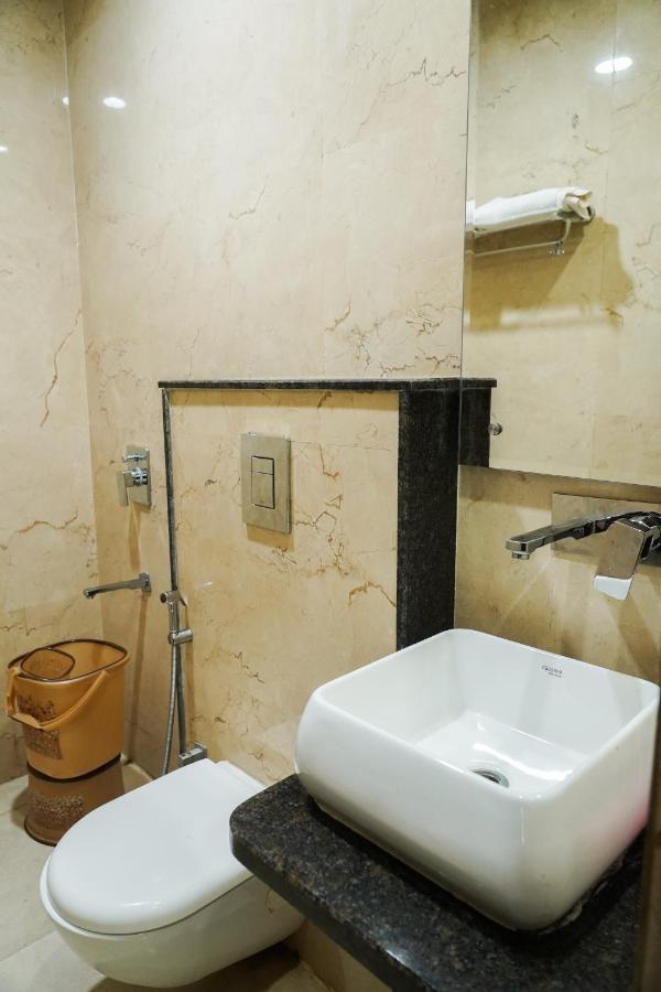 Hotel Batra Home Nizamuddin Нью-Дели Экстерьер фото
