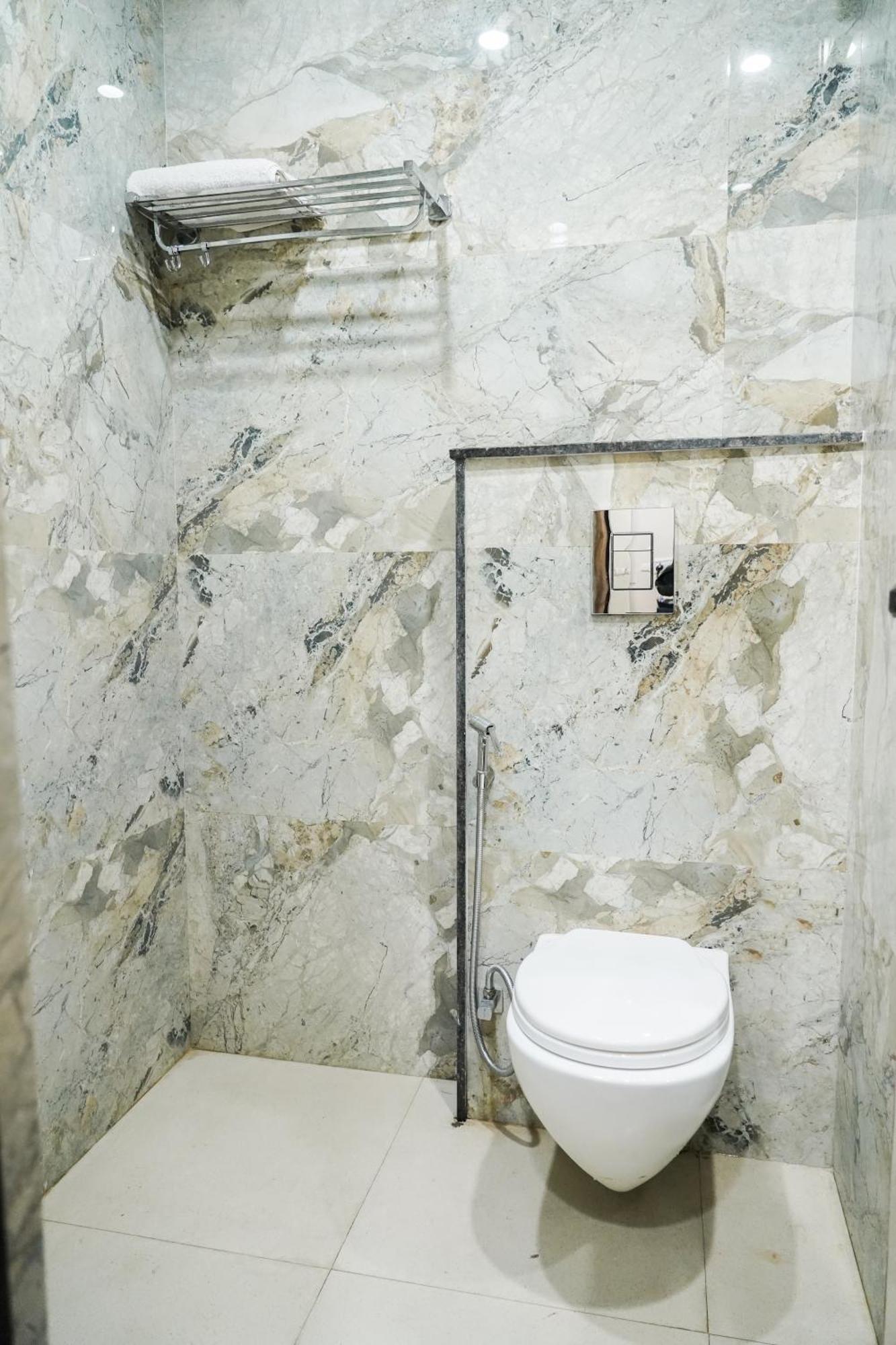 Hotel Batra Home Nizamuddin Нью-Дели Экстерьер фото