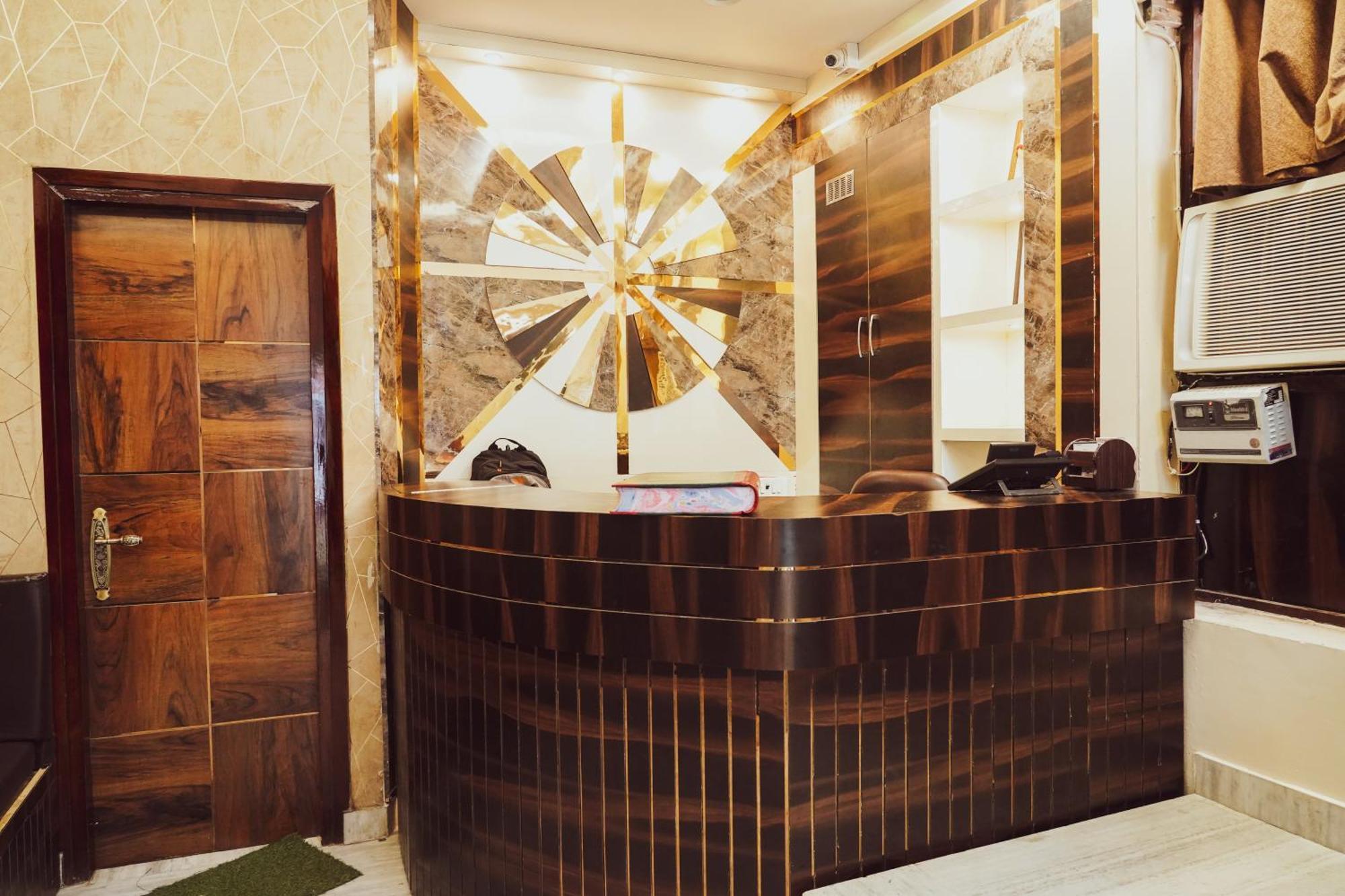 Hotel Batra Home Nizamuddin Нью-Дели Экстерьер фото